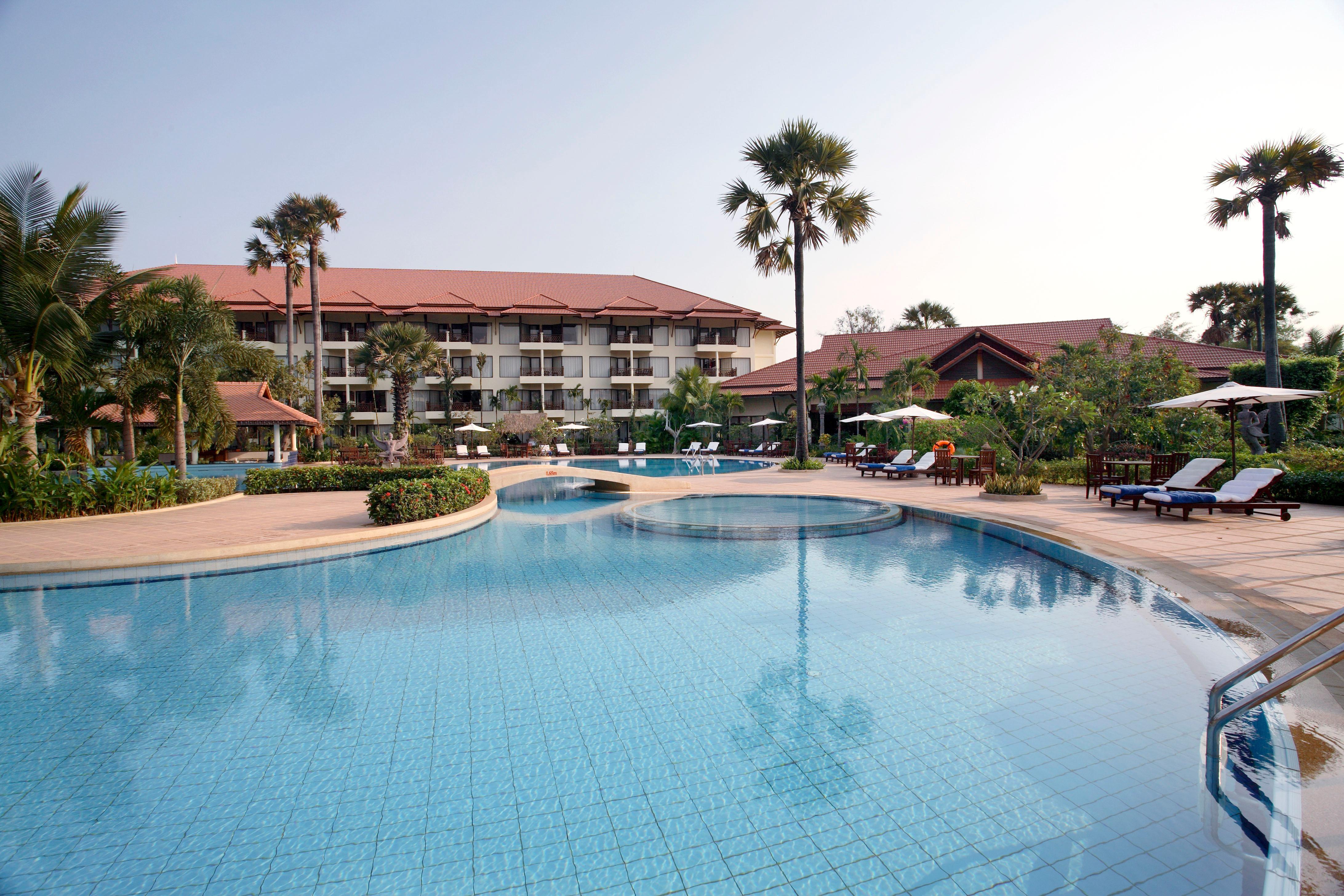 Palace Residence & Villa Siem Reap Exteriör bild