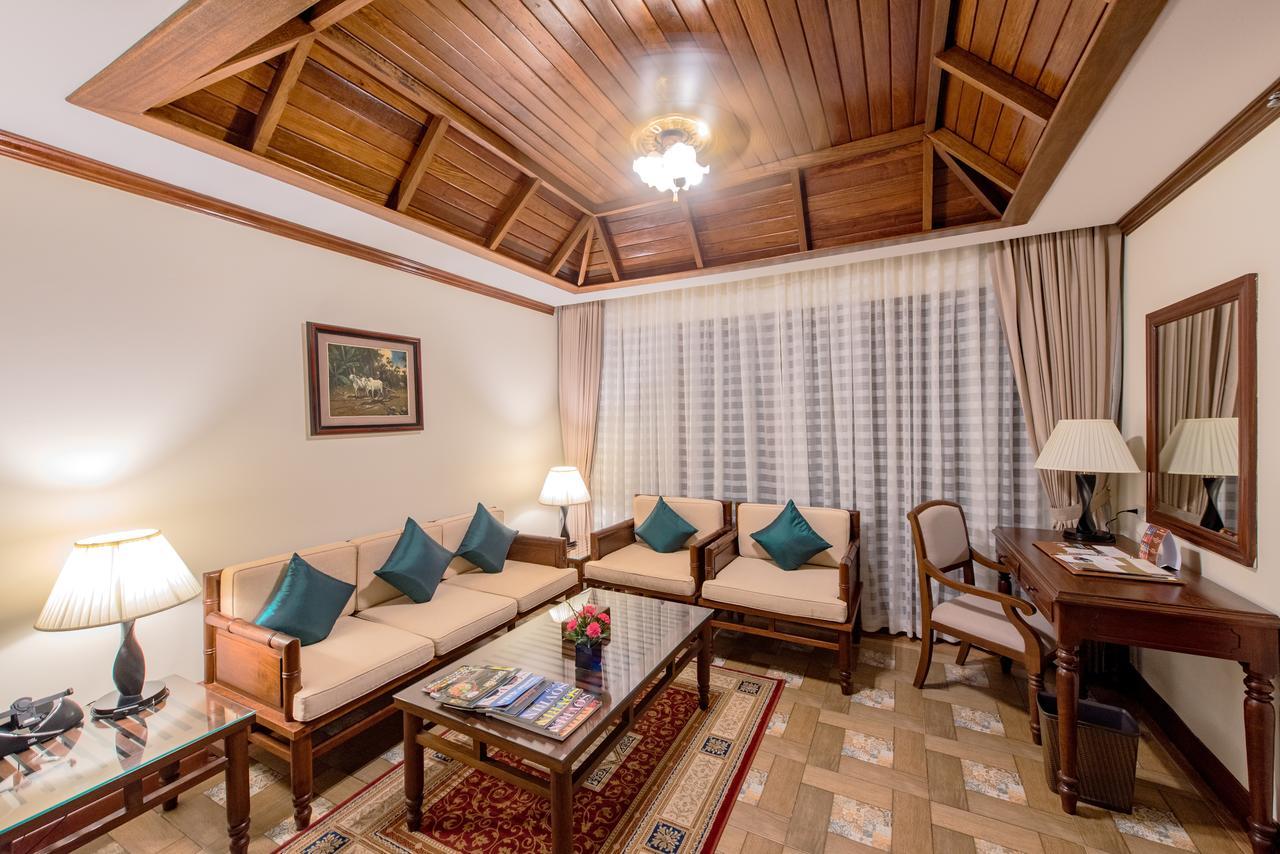 Palace Residence & Villa Siem Reap Exteriör bild